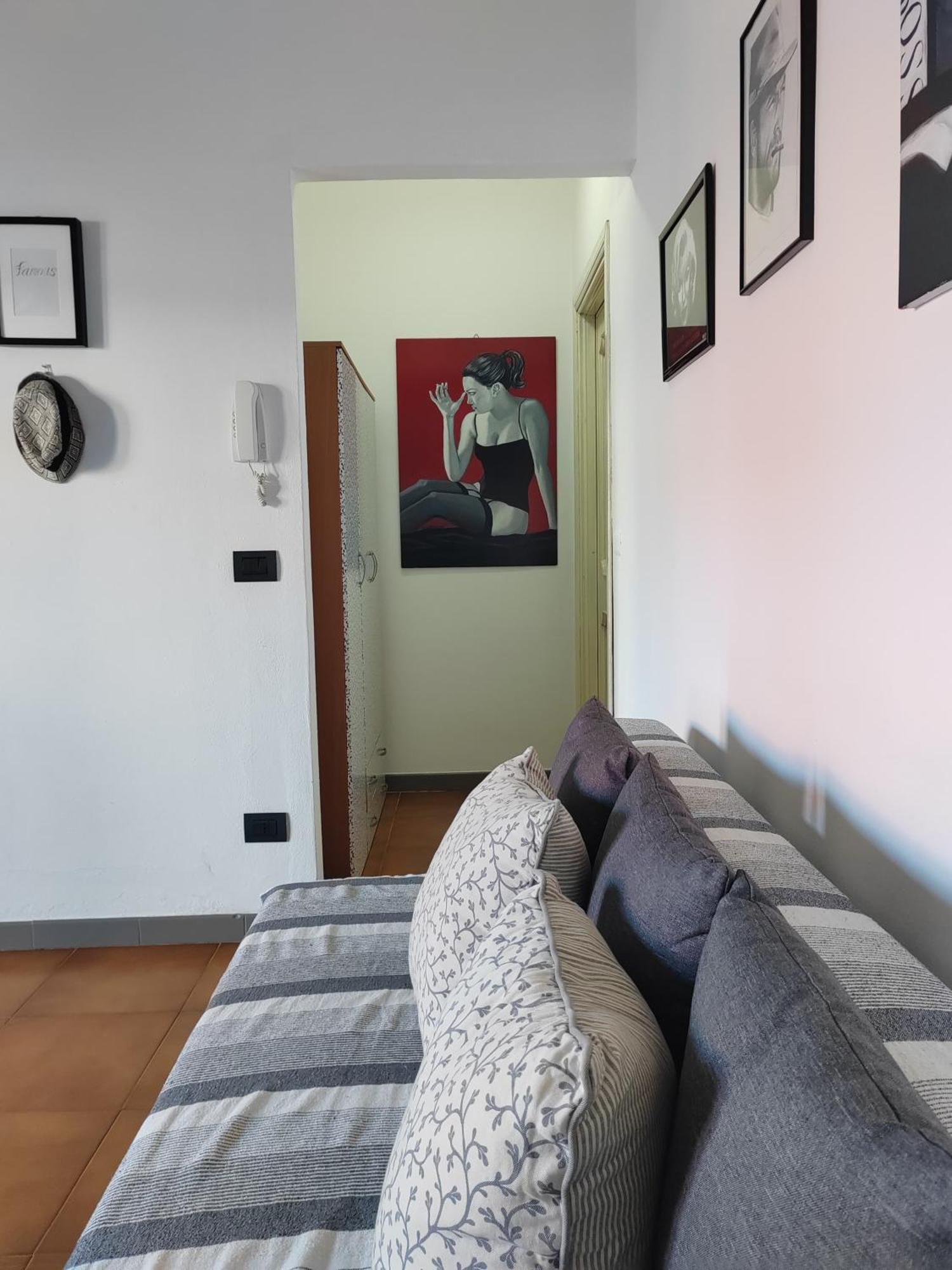 Home Of Fame - Home Gallery With Fully Equipped Kitchen, Separate Entrance, Free Parking オルビア エクステリア 写真