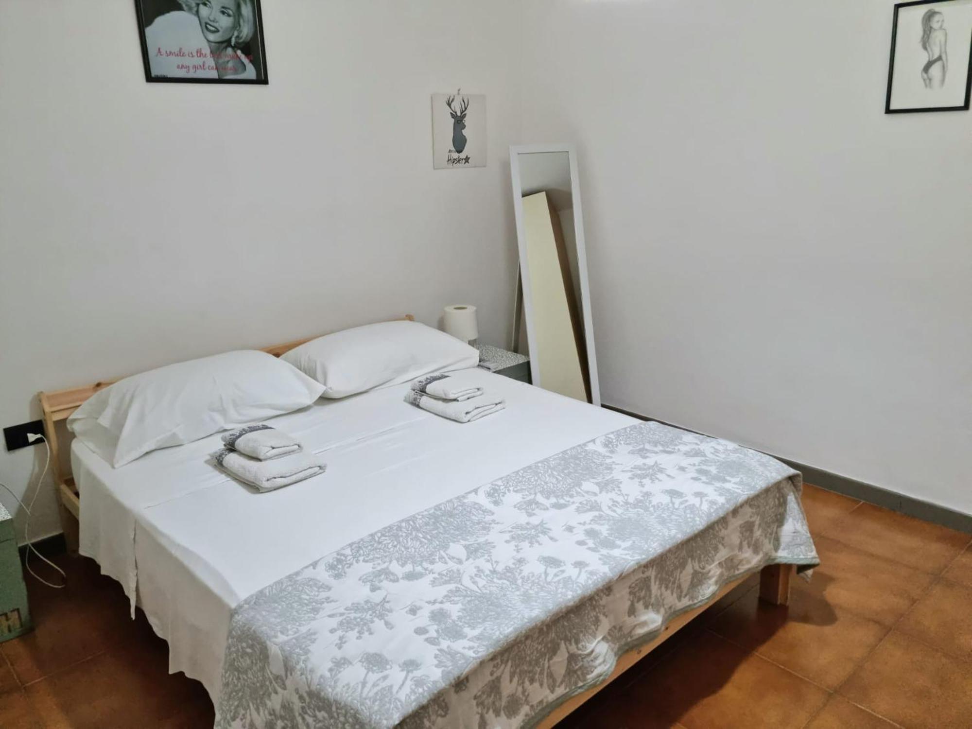 Home Of Fame - Home Gallery With Fully Equipped Kitchen, Separate Entrance, Free Parking オルビア エクステリア 写真